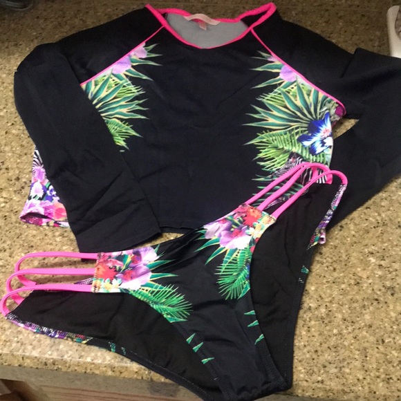 Victoria Secret 2 pc swimsuit Size M - Picture 2 of 6